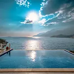 Alis Stunning Sea View With Infinity Pool Willa *